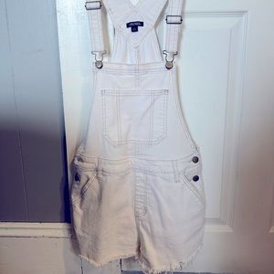 Short overalls